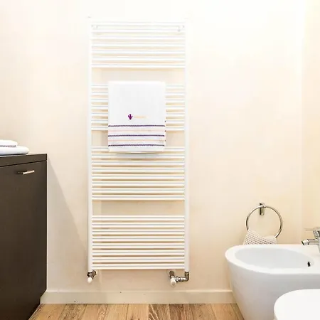 Apartment Stylish Joivy Flat With Garden Pognana Lario