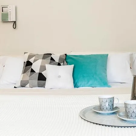 Apartment Stylish Joivy Flat With Garden Pognana Lario