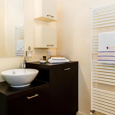 Apartment Stylish Joivy Flat With Garden Pognana Lario
